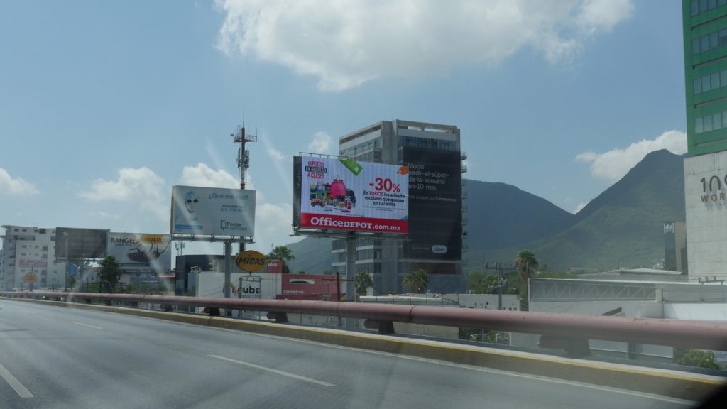 Panorámicos Digitales Av. Lázaro Cárdenas, Monterrey, Nuevo León, México