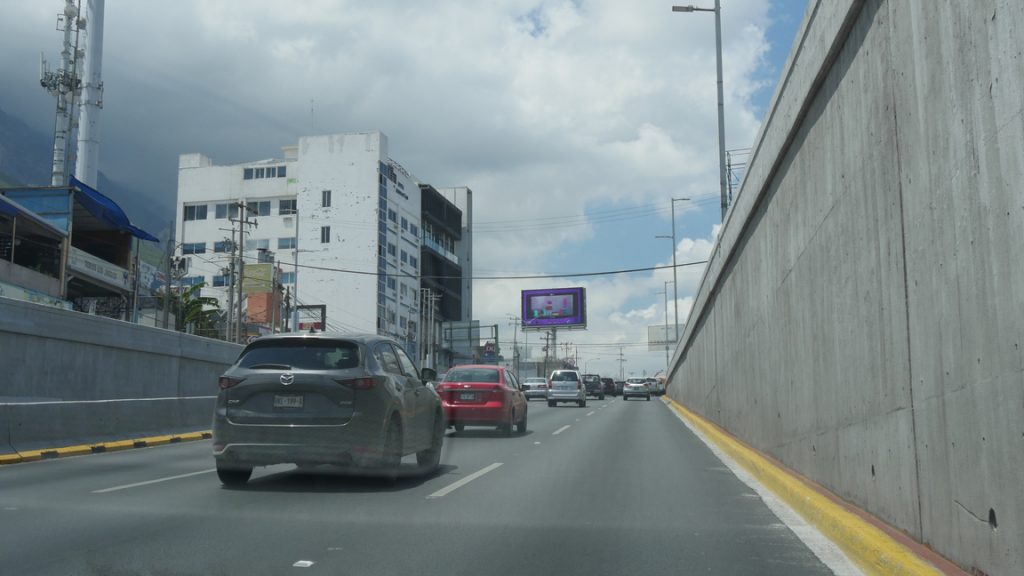 Panorámicos Digitales Av. Paseo de los Leones y Conquistadores, Monterrey, Nuevo León, México